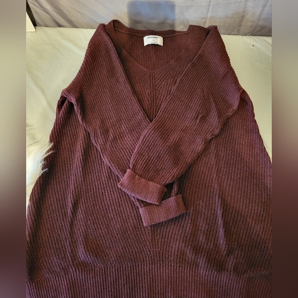 Old Navy Women's Burgundy Sweater Size Large - Picture 3 of 5